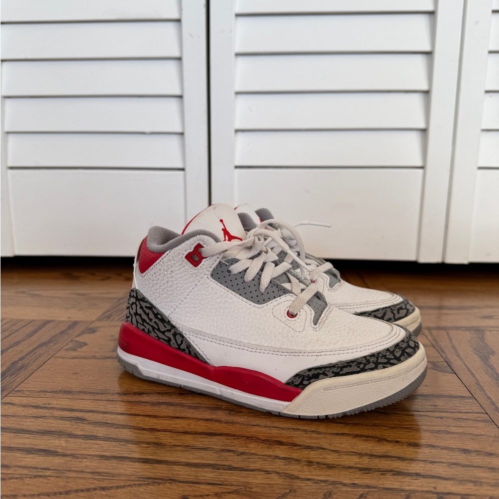 Boys Jordan sneakers size 13
